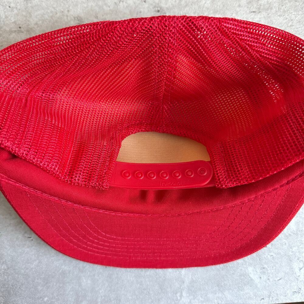Vintage 80s Fairbanks Alaska Club Marchu red and white mesh snapback hat - Picture 5 of 5